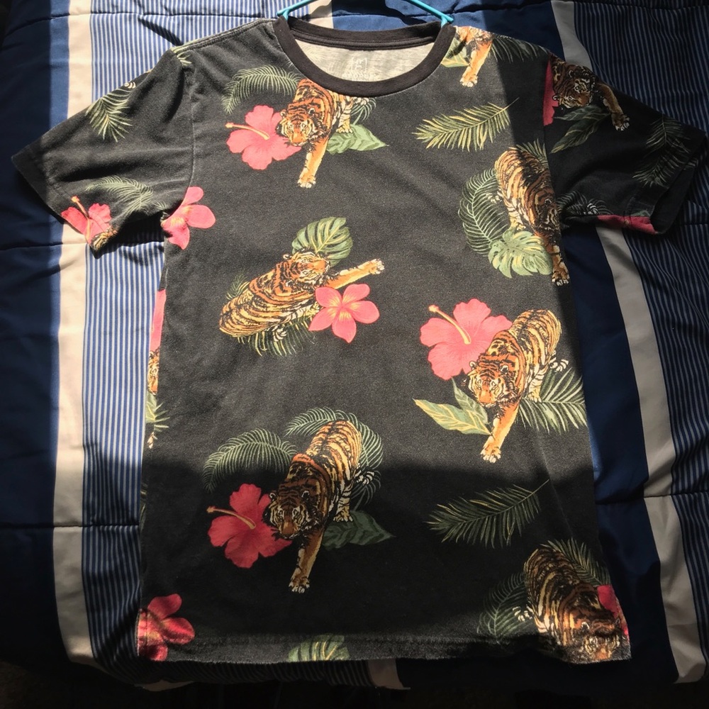 Hawian shirt with tigers and flowers